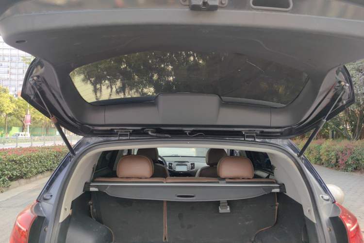 Used Kia Sportage R 2012 2.4L Automatic 4x4 GLS Trunk