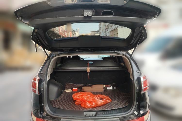 Used Kia Sportage R 2012 2.0L Automatic Two-Wheel Drive GL Trim Trunk