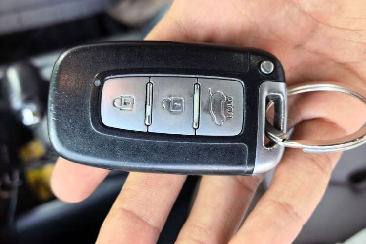 Used Kia Sportage R 2012 2.0L Automatic Two-Wheel Drive GLS Vehicle Key