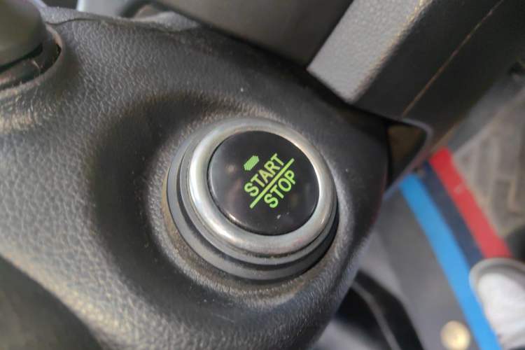 Used Kia Sportage R 2012 2.0L Automatic Two-Wheel Drive GL Trim Vehicle Key