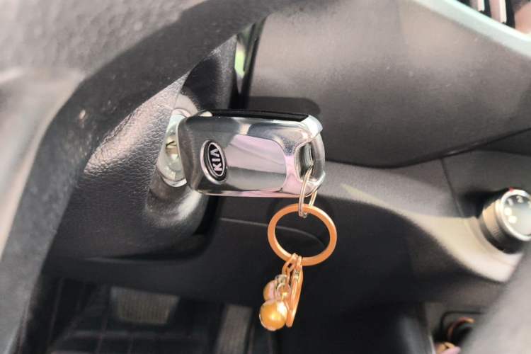 Used Kia Sportage R 2012 2.0L Automatic Two-Wheel Drive GL Trim Vehicle Key