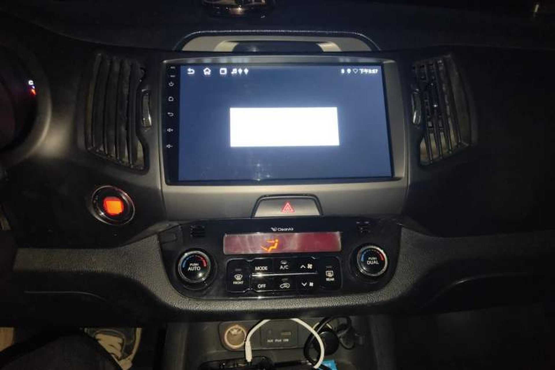 Used Kia Sportage R 2012 2.0L Automatic Two-Wheel Drive GLS Audio And AC Panel