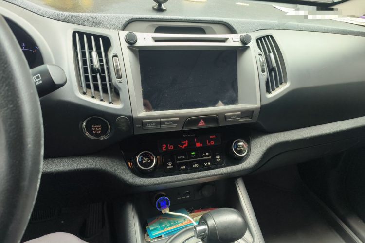 Used Kia Sportage R 2012 2.0L Automatic Two-Wheel Drive GLS Audio And AC Panel