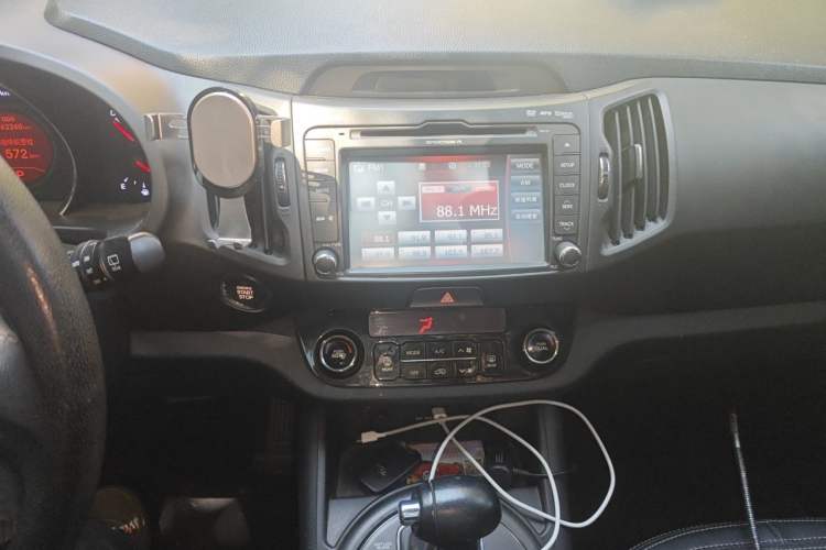Used Kia Sportage R 2012 2.0L Automatic Two-Wheel Drive NAVI Audio And AC Panel