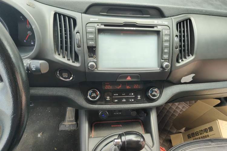 Used Kia Sportage R 2012 2.0L Automatic Two-Wheel Drive NAVI Audio And AC Panel