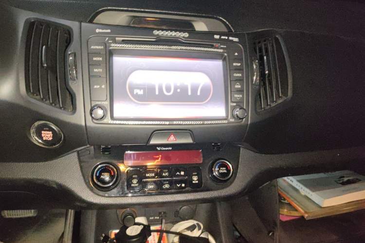 Used Kia Sportage R 2012 2.0L Automatic Two-Wheel Drive NAVI Audio And AC Panel