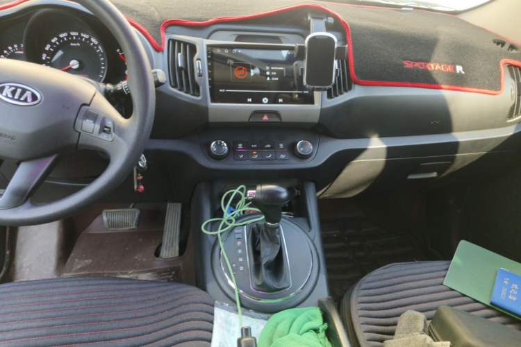 Used Kia Sportage R 2012 2.0L Automatic Two-Wheel Drive GL Trim Audio And AC Panel