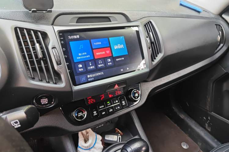 Used Kia Sportage R 2012 2.0L Automatic Two-Wheel Drive NAVI Audio And AC Panel