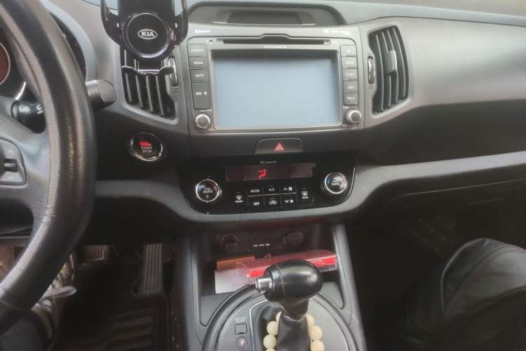 Used Kia Sportage R 2012 2.0L Automatic Two-Wheel Drive NAVI Audio And AC Panel