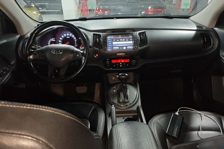 Used Kia Sportage R 2012 2.0L Automatic Two-Wheel Drive NAVI Center Console