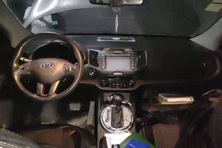 Used Kia Sportage R 2012 2.0L Automatic Two-Wheel Drive NAVI Center Console