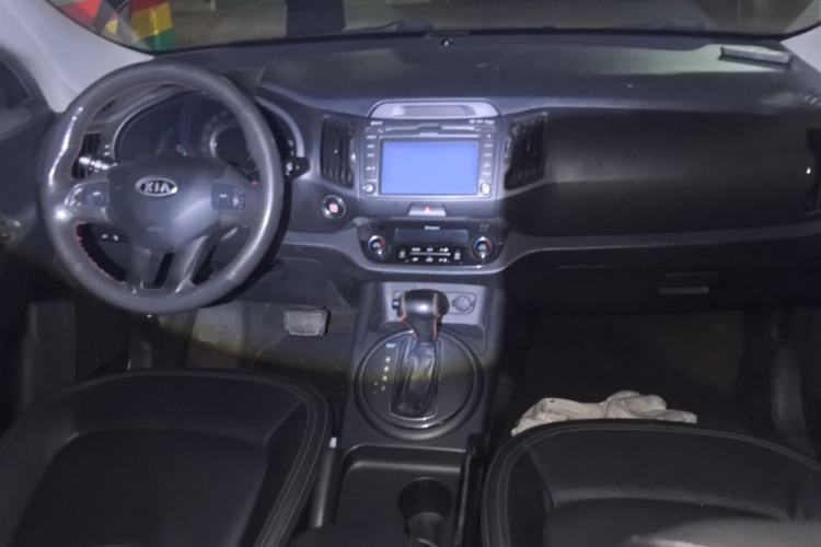 Used Kia Sportage R 2012 2.0L Automatic Two-Wheel Drive NAVI Center Console