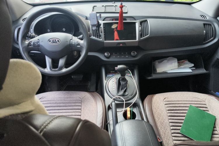 Used Kia Sportage R 2012 2.0L Automatic Two-Wheel Drive GL Trim Center Console