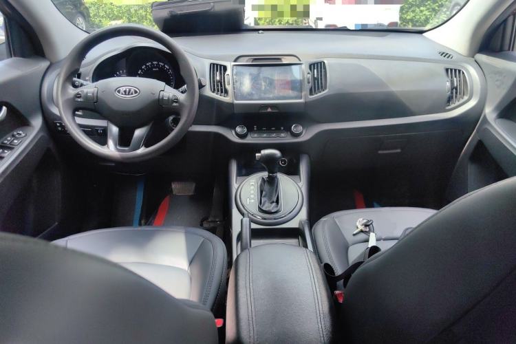 Used Kia Sportage R 2012 2.0L Automatic Two-Wheel Drive GL Trim Center Console