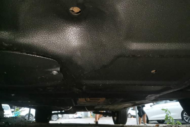 Used Kia Sportage R 2012 2.0L Automatic Two-Wheel Drive GLS Chassis Front