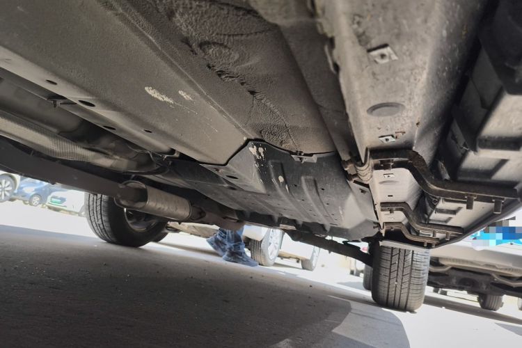 Used Kia Sportage R 2012 2.0L Automatic Two-Wheel Drive GLS Chassis Front Left
