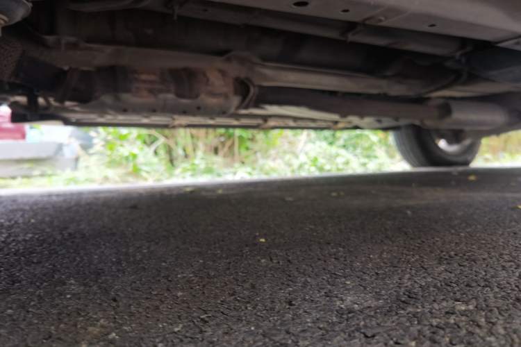 Used Kia Sportage R 2012 2.0L Automatic Two-Wheel Drive GL Trim Chassis Front Left