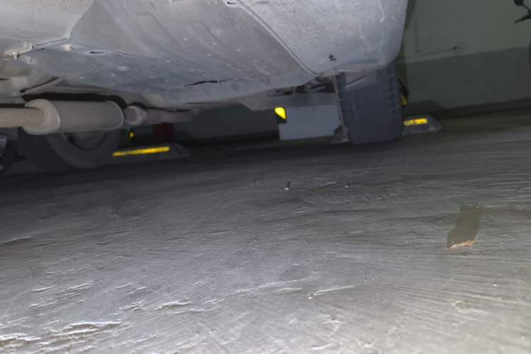 Used Kia Sportage R 2012 2.0L Automatic Two-Wheel Drive NAVI Chassis Front Left