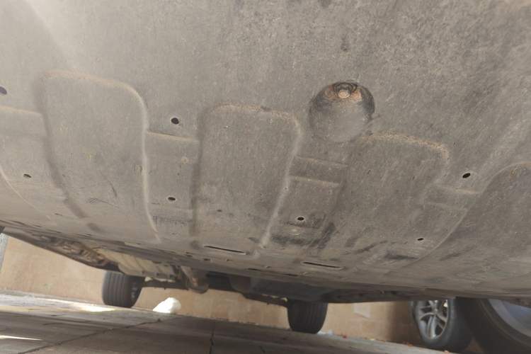 Used Kia Sportage R 2012 2.0L Automatic Two-Wheel Drive GLS Chassis Front