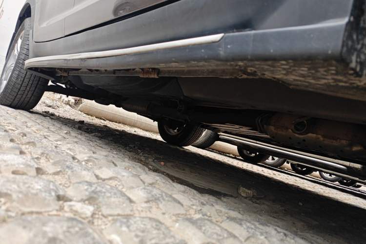 Used Kia Sportage R 2012 2.0L Automatic Two-Wheel Drive GLS Chassis Front Right