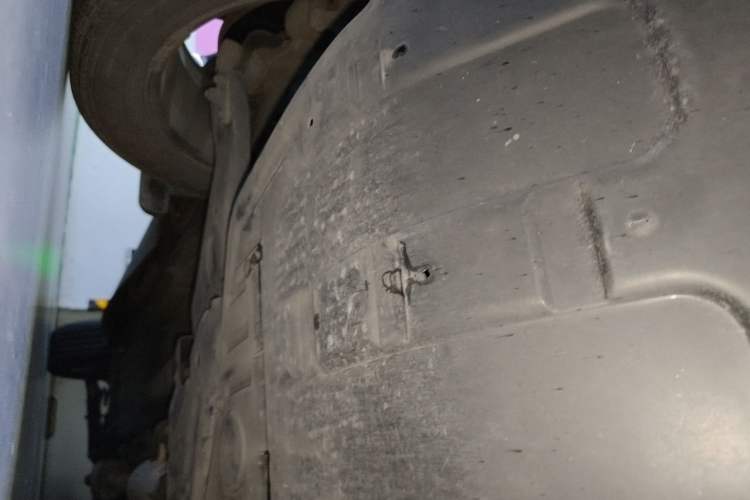 Used Kia Sportage R 2012 2.0L Automatic Two-Wheel Drive GLS Chassis Front Right
