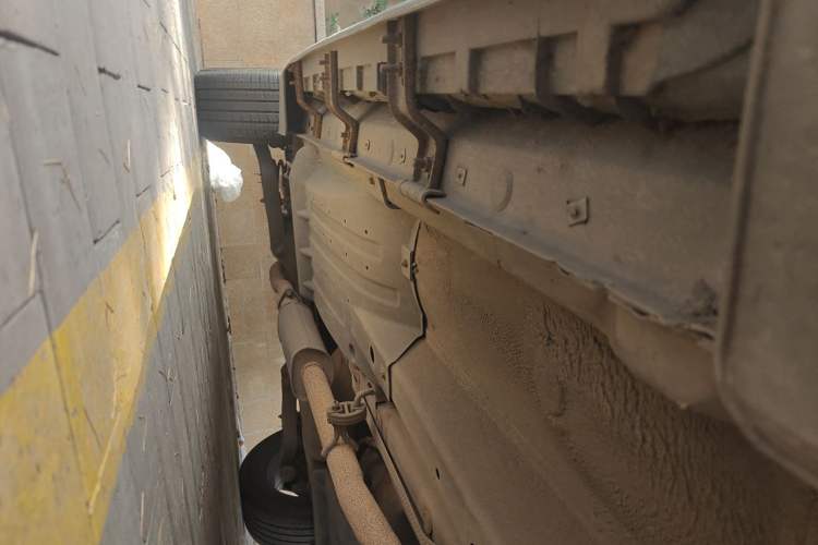 Used Kia Sportage R 2012 2.0L Automatic Two-Wheel Drive GLS Chassis Front Right