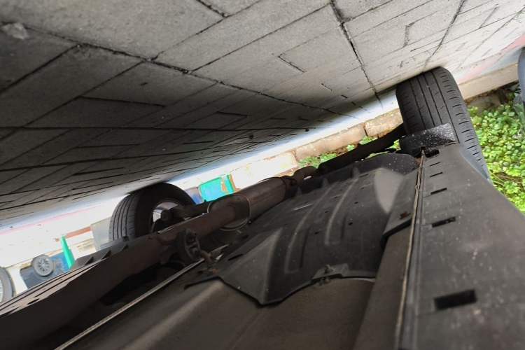 Used Kia Sportage R 2012 2.0L Automatic Two-Wheel Drive GLS Chassis Front Right
