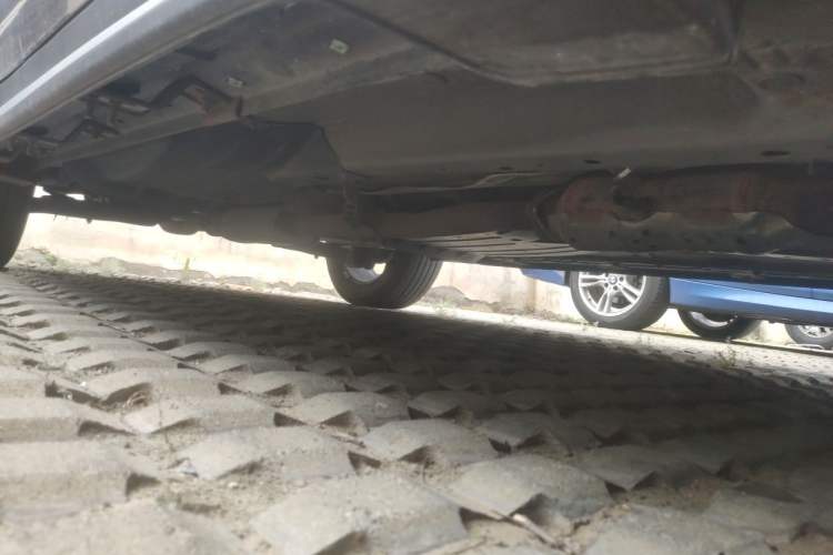 Used Kia Sportage R 2012 2.0L Automatic Two-Wheel Drive NAVI Chassis Front Right