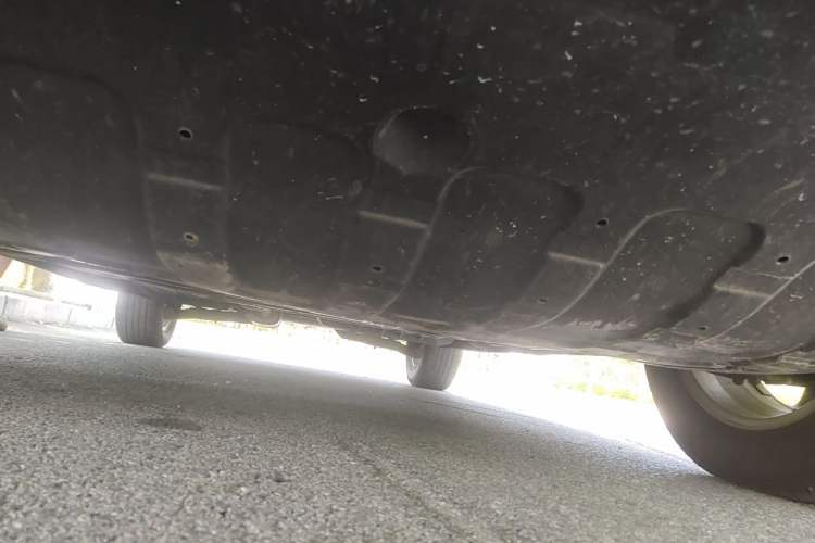 Used Kia Sportage R 2012 2.0L Automatic Two-Wheel Drive GLS Chassis Front