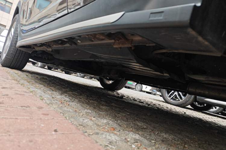Used Kia Sportage R 2012 2.0L Automatic Two-Wheel Drive GLS Chassis Rear Left