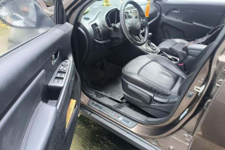 Used Kia Sportage R 2012 2.0L Automatic Two-Wheel Drive GLS Driver Seat