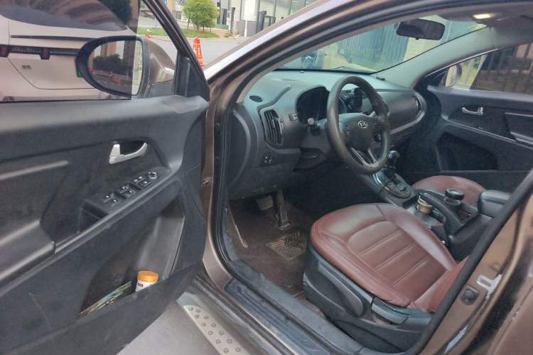 Used Kia Sportage R 2012 2.0L Automatic Two-Wheel Drive GL Trim Driver Seat