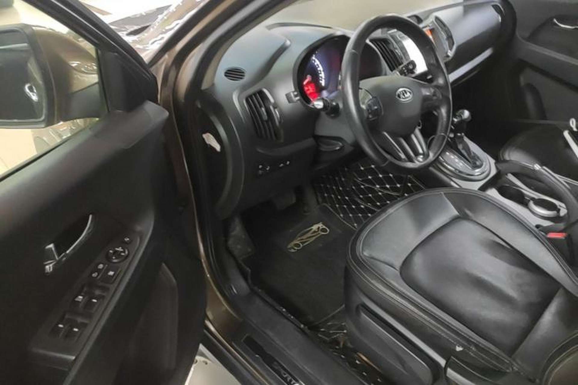 Used Kia Sportage R 2012 2.0L Automatic Two-Wheel Drive GLS Driver Seat