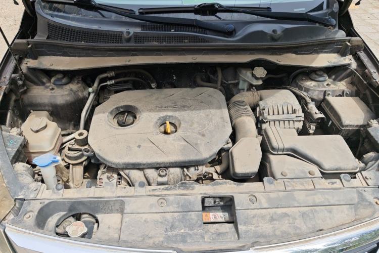 Used Kia Sportage R 2012 2.0L Manual Two-Wheel Drive GLS Engine Bay