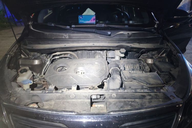Used Kia Sportage R 2012 2.0L Automatic Two-Wheel Drive GLS Engine Bay