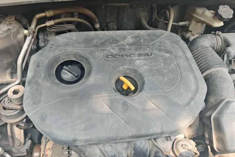Used Kia Sportage R 2012 2.0L Automatic Two-Wheel Drive GLS Engine Bay
