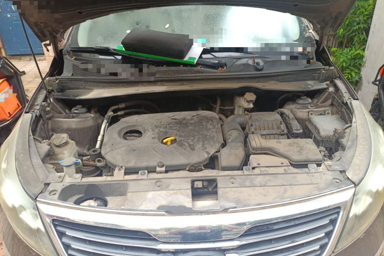 Used Kia Sportage R 2012 2.0L Automatic Two-Wheel Drive GLS Engine Bay