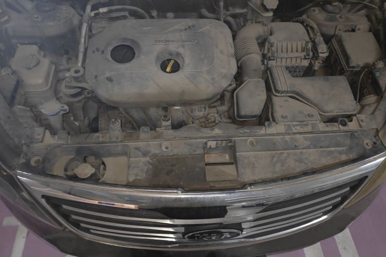 Used Kia Sportage R 2012 2.0L Automatic Two-Wheel Drive GLS Engine Bay