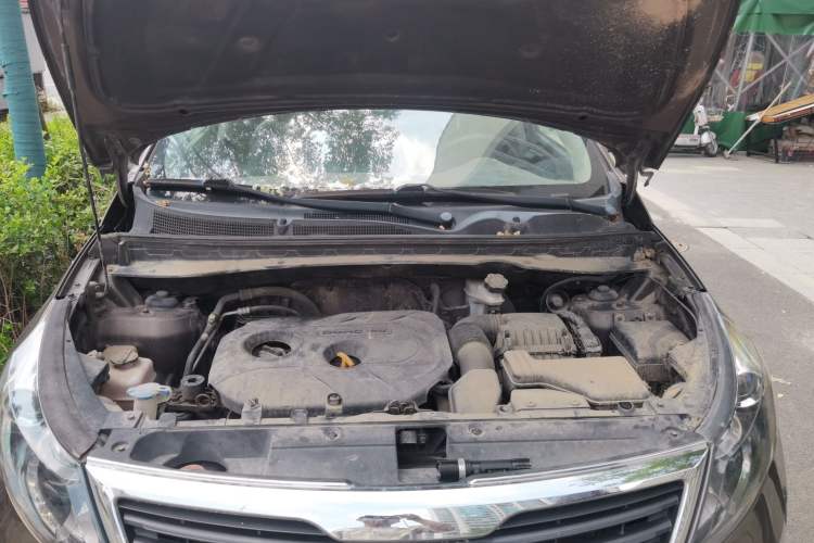 Used Kia Sportage R 2012 2.0L Automatic Two-Wheel Drive GL Trim Engine Bay