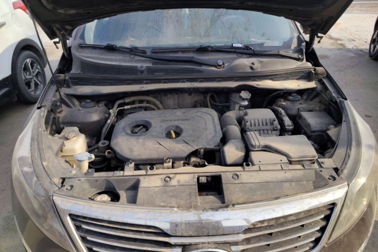 Used Kia Sportage R 2012 2.0L Automatic Two-Wheel Drive NAVI Engine Bay