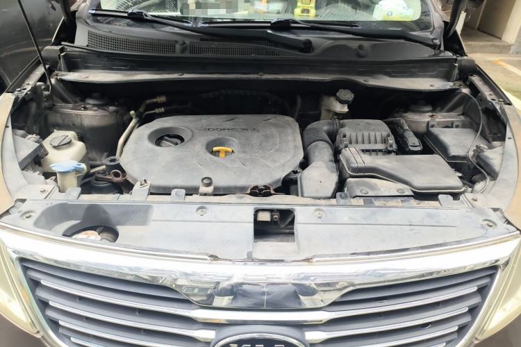 Used Kia Sportage R 2012 2.0L Automatic Two-Wheel Drive GLS Engine Bay