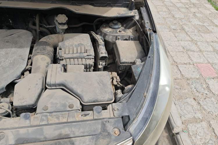 Used Kia Sportage R 2012 2.0L Manual Two-Wheel Drive GLS Engine Bay Left