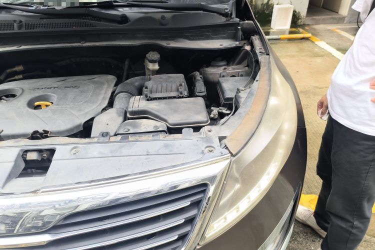 Used Kia Sportage R 2012 2.0L Automatic Two-Wheel Drive GLS Engine Bay Left
