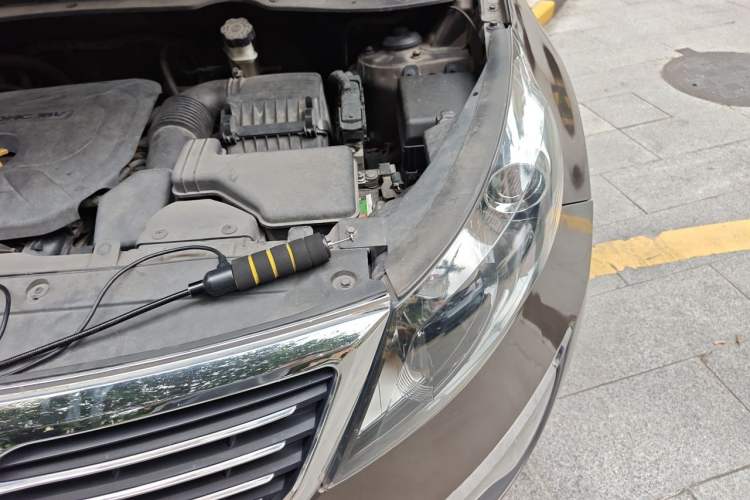 Used Kia Sportage R 2012 2.0L Automatic Two-Wheel Drive GLS Engine Bay Left