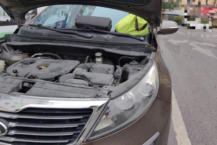 Used Kia Sportage R 2012 2.0L Automatic Two-Wheel Drive GLS Engine Bay Left