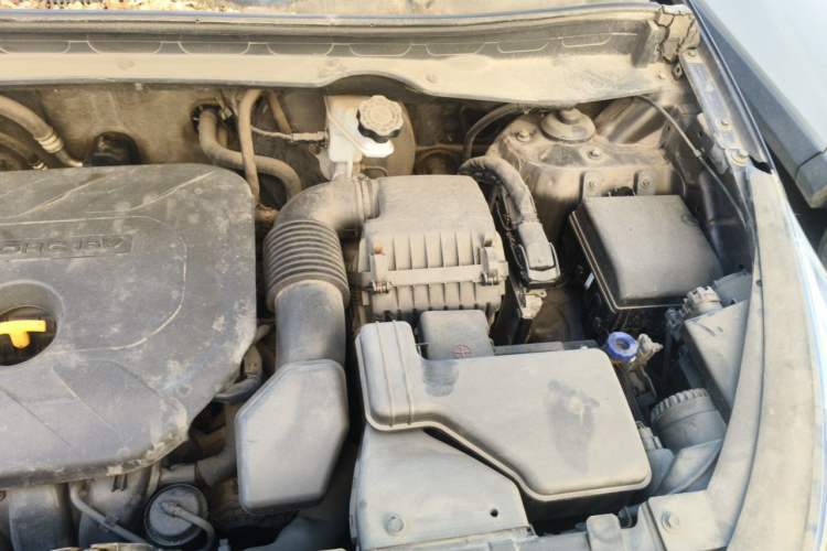 Used Kia Sportage R 2012 2.0L Automatic Two-Wheel Drive GL Trim Engine Bay Left