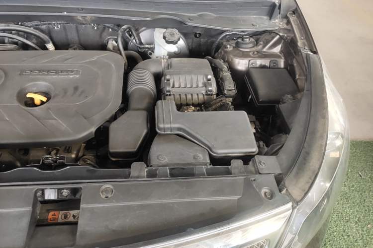 Used Kia Sportage R 2012 2.0L Automatic Two-Wheel Drive GLS Engine Bay Left