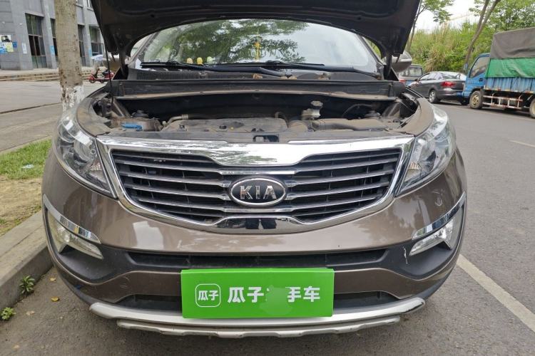 Used Kia Sportage R 2012 2.0L Automatic Two-Wheel Drive NAVI Engine Bay