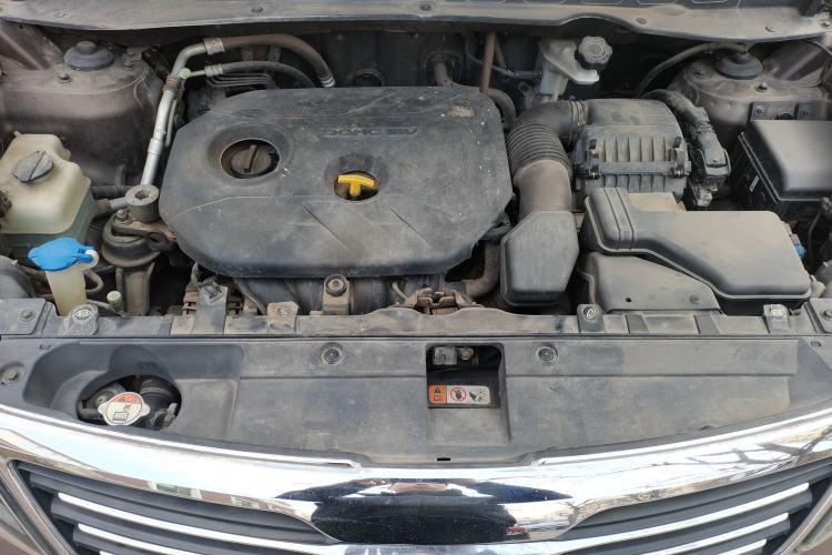 Used Kia Sportage R 2012 2.0L Automatic Two-Wheel Drive GLS Engine Bay