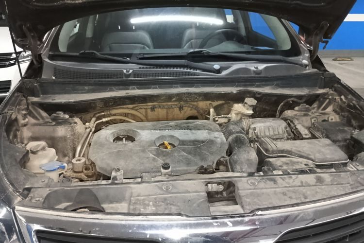 Used Kia Sportage R 2012 2.0L Automatic Two-Wheel Drive GL Trim Engine Bay Right